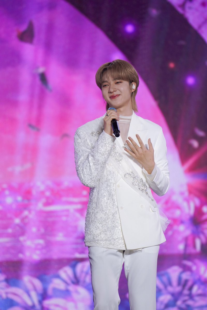 DMDMusicTH's tweet image. ภาพบรรยากาศของ “NuNew” @CwrNew ในงาน SBS 가요대전 Summer &apos;UNIPOP&apos; 🫶🏻

ขอขอบคุณทุกคนที่มาส่งกำลังใจที่หน้างาน รวมถึงคอยส่งกำลังใจผ่านหน้าจอมาให้นุนิวในวันนี้นะคะ เป็นอีกเวทีที่ยิ่งใหญ่มาก ๆ ขอขอบคุณจากใจจริงค่ะ 😊

ฝากทุกคนรอติดตามวันออนแอร์ของเทปบันทึกภาพ…