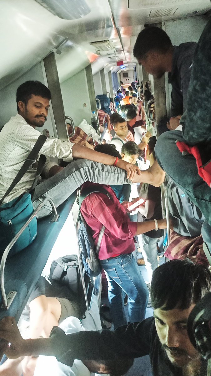 0p_daksh's tweet image. 🚨 URGENT

@RailMinIndia @drmrangiya
Unauthorized passengers have entered 3rd AC coach. Movement is fully blocked, even toilet is inaccessible. Please send RPF immediately.
Train- 15910
Coach B-2
PNR-2438084342

#IndianRailways #RPFHelp