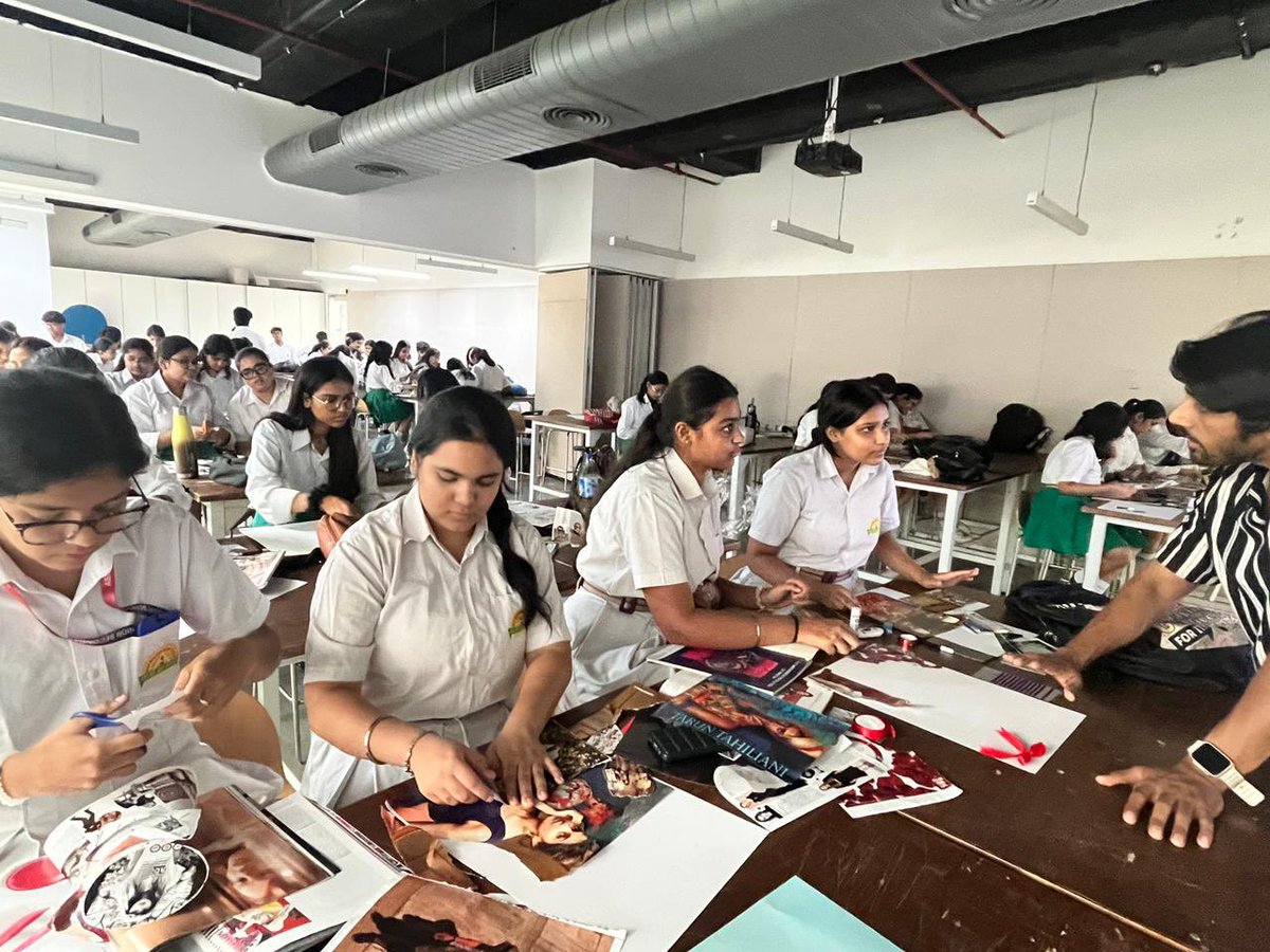 𝐀𝐒𝐍𝐢𝐭𝐞𝐬 𝐡𝐚𝐝 𝐭𝐡𝐞 𝐨𝐩𝐩𝐨𝐫𝐭𝐮𝐧𝐢𝐭𝐲 𝐭𝐨 𝐞𝐱𝐩𝐞𝐫𝐢𝐞𝐧𝐜𝐞 𝐀 𝐃𝐚𝐲 𝐚𝐭 𝐏𝐞𝐚𝐫𝐥 𝐀𝐜𝐚𝐝𝐞𝐦𝐲, where around 30 students participated in engaging workshops on Textile Design, Interior Design,&amp; Fashion Styling.

#educationalexcursion #pearlacademy #asnites