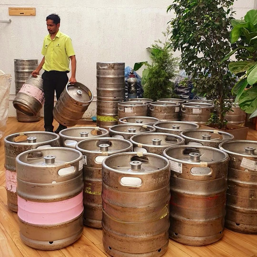 godoolally's tweet image. Tell me you’re getting ready for the weekend, without telling me you’re getting ready for the weekend 🍻