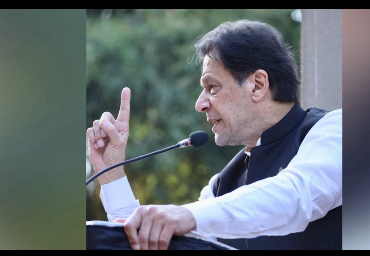 iam_farha's tweet image. Meri baat kaan khool ky sunlo
Bhagny ka sochna bhi mat
#وفاداری_صرف_خان_سے