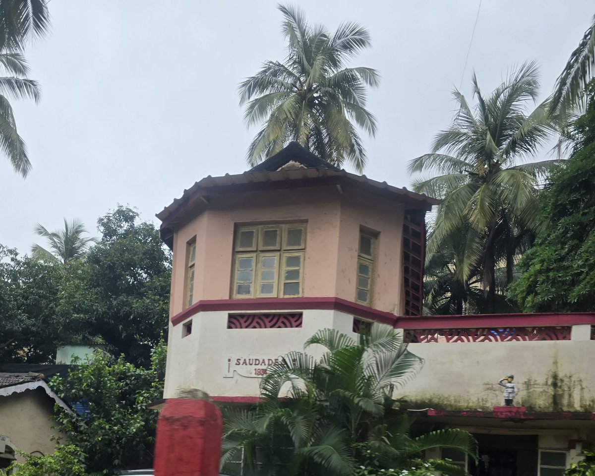 syrinje's tweet image. Saudade #Bandra.