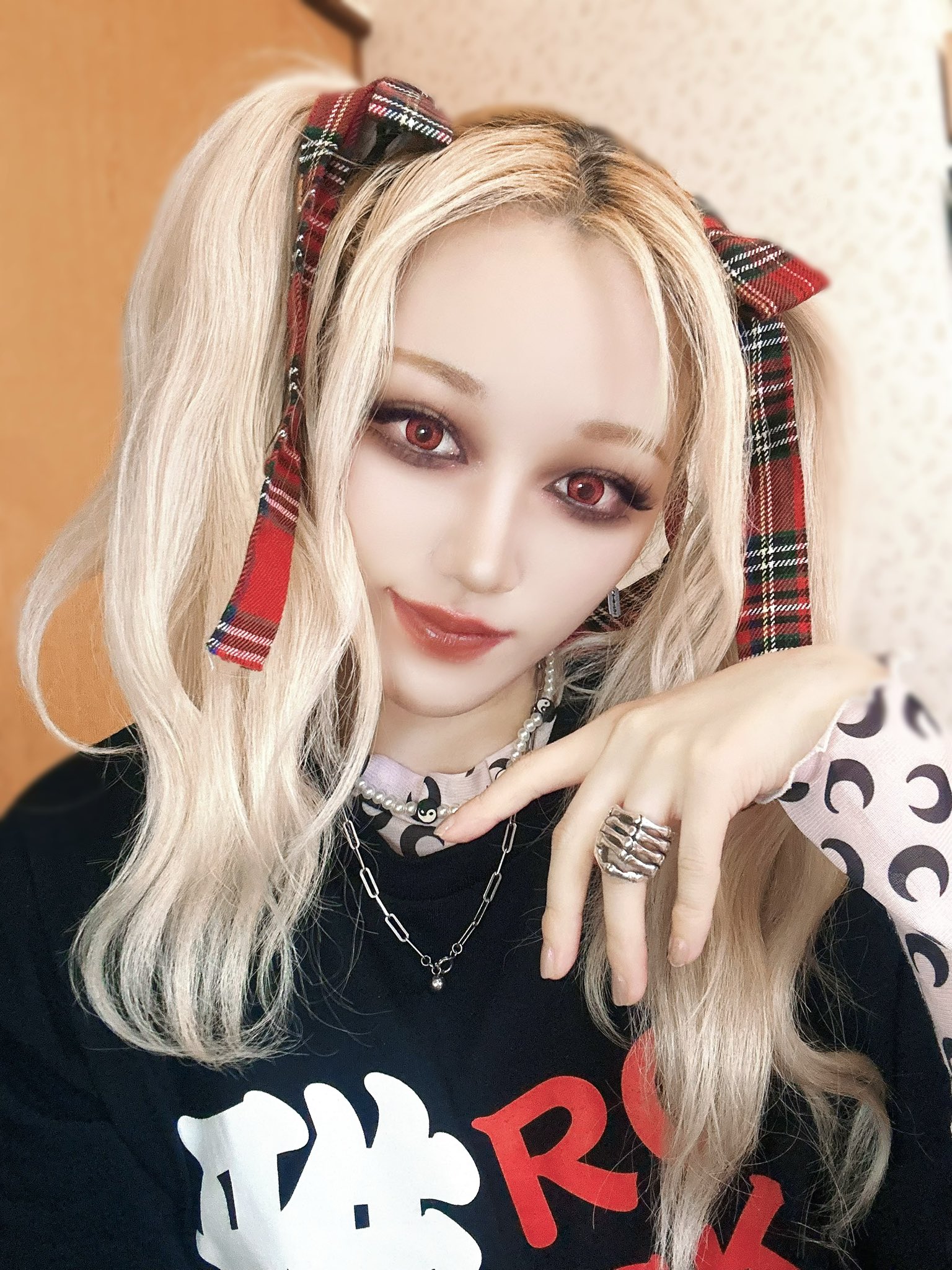 浮遊 WHO U on X: 