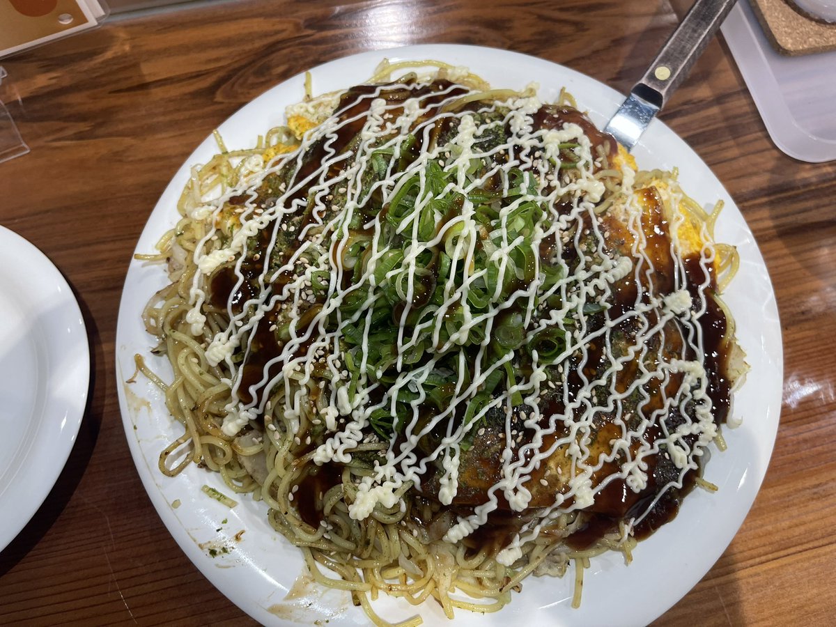 初めて東京で地元のお好み焼き食べた😋
美味かった😋