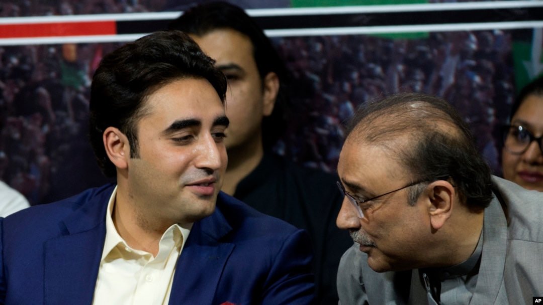 AreeshaPervez's tweet image. Happy birthday to Prez AAZ: the person who saw the worst political victimization, who saw jails, fake cases, his wife’s assassination, a brutal media campaign and propaganda that still continues, but faced everything with that Zardari smile. Never once has he complained.