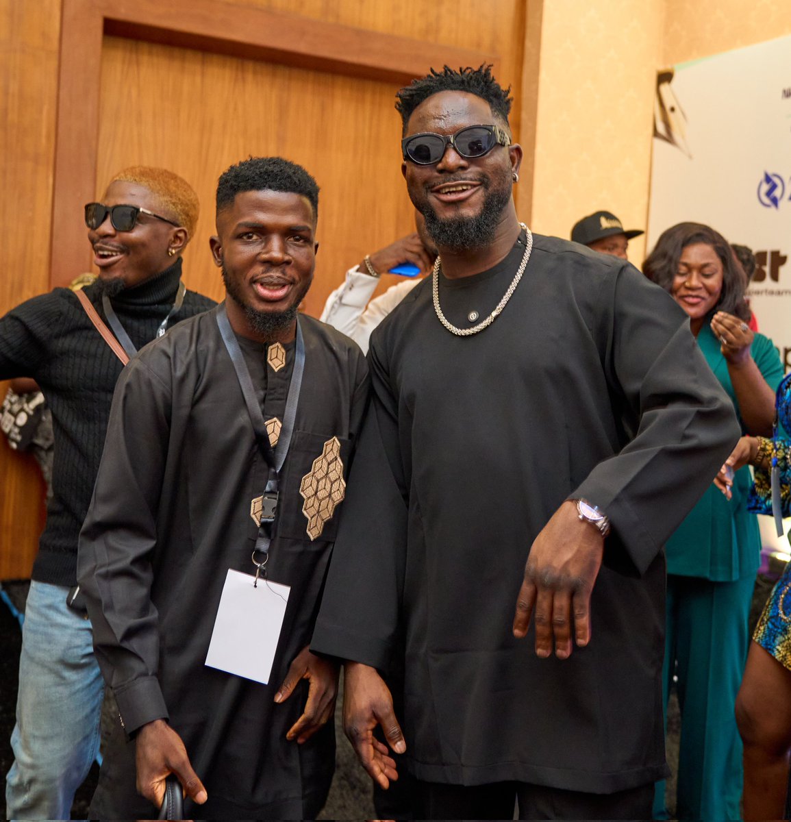 itadori_crypt's tweet image. 2 days ago, I was at the first and biggest African stablecoin summit. It was nice meeting my boss & Tutor again @SamuelXeus and @I_am_yuwa, some OGs, and many bright minds in the web3 space.
I won't like to take your time but I'm going to tell you this for free, a lot of people…