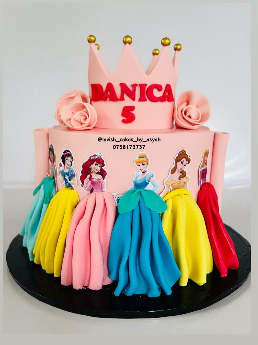 Princesses get what they want 🫅 
Karibuni kwa mahitaji ya cake tamu na nzuri. Dm, call/whatsapp 0758173737
#lavishcakesbyasyah
Rt