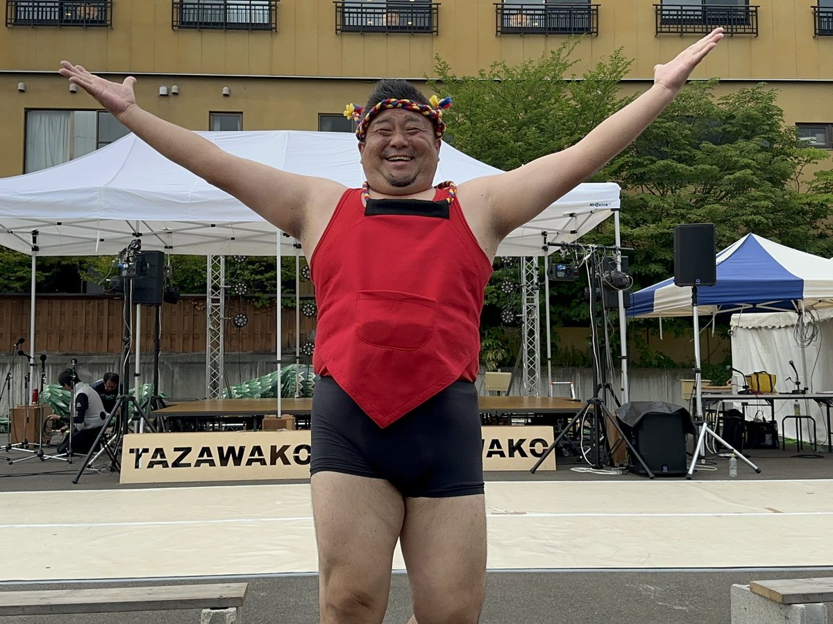 tazawako's tweet image. 【キャミソウルブラザーズ】
今年も彼らがやって来たー👯♀️✨️
もはや夏の風物詩😎☀️
中年の星となれ。尖るな、丸くなれ。
そして、このあと龍走ちゃれんじのデモンストレーターもやっちゃう!?
#423m
#仙北市
#田沢湖
#たざわ湖龍神まつり