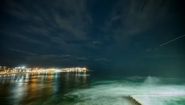 pradyumn93's tweet image. Double Meteor Shower :
On July 29–30, don’t miss the Southern Delta Aquariids + Alpha Capricornids lighting up the night sky up to 25 shooting stars/hour!
✨ Best time: Midnight to dawn
📍 Best view: Southern Hemisphere (but visible worldwide if skies are dark)
Just step…
