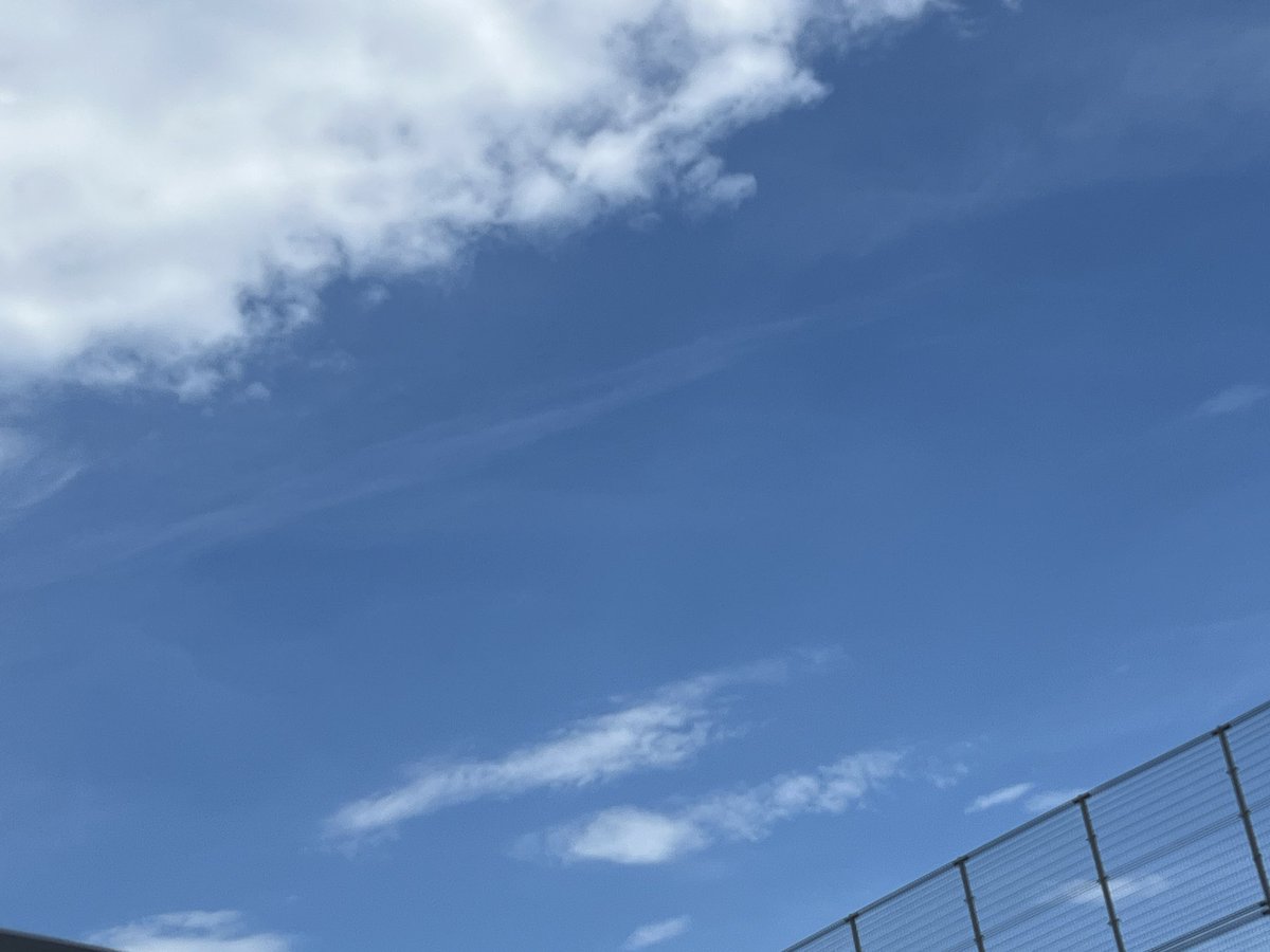 B7rO3's tweet image. あーぼぉーとする…。
避難する🥵