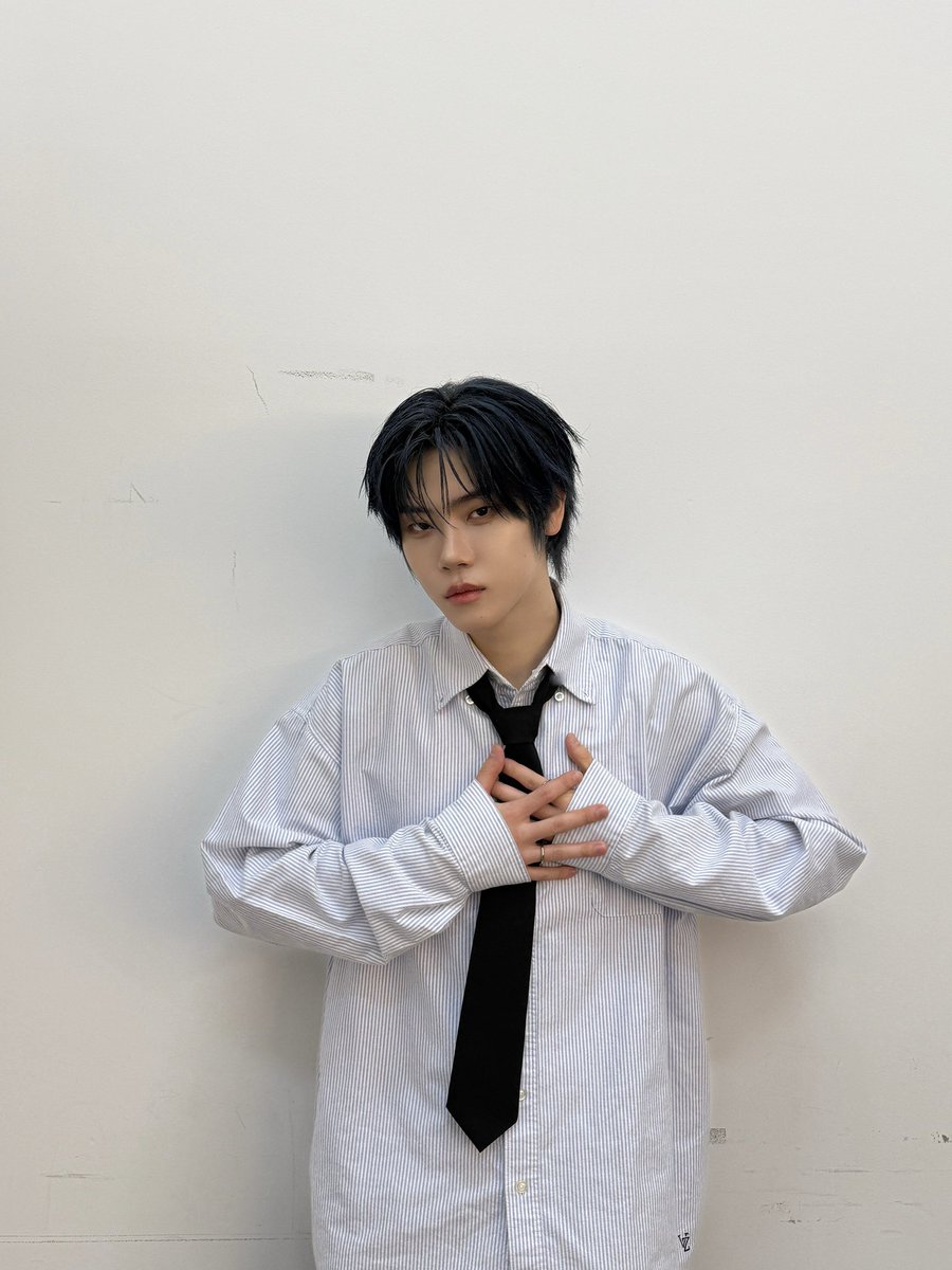 CYE_MEMBERS7's tweet image. 내 맘을 따라가볼래
소원을 빌어봐
#장여준 #JANGYEOJUN
#CLOSEYOUREYES #클로즈유어아이즈
#클유아 #CYE