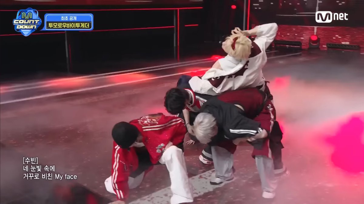 O2thO5's tweet image. Upside down kiss見たんですけど、待ってたのと違って逆に声出た