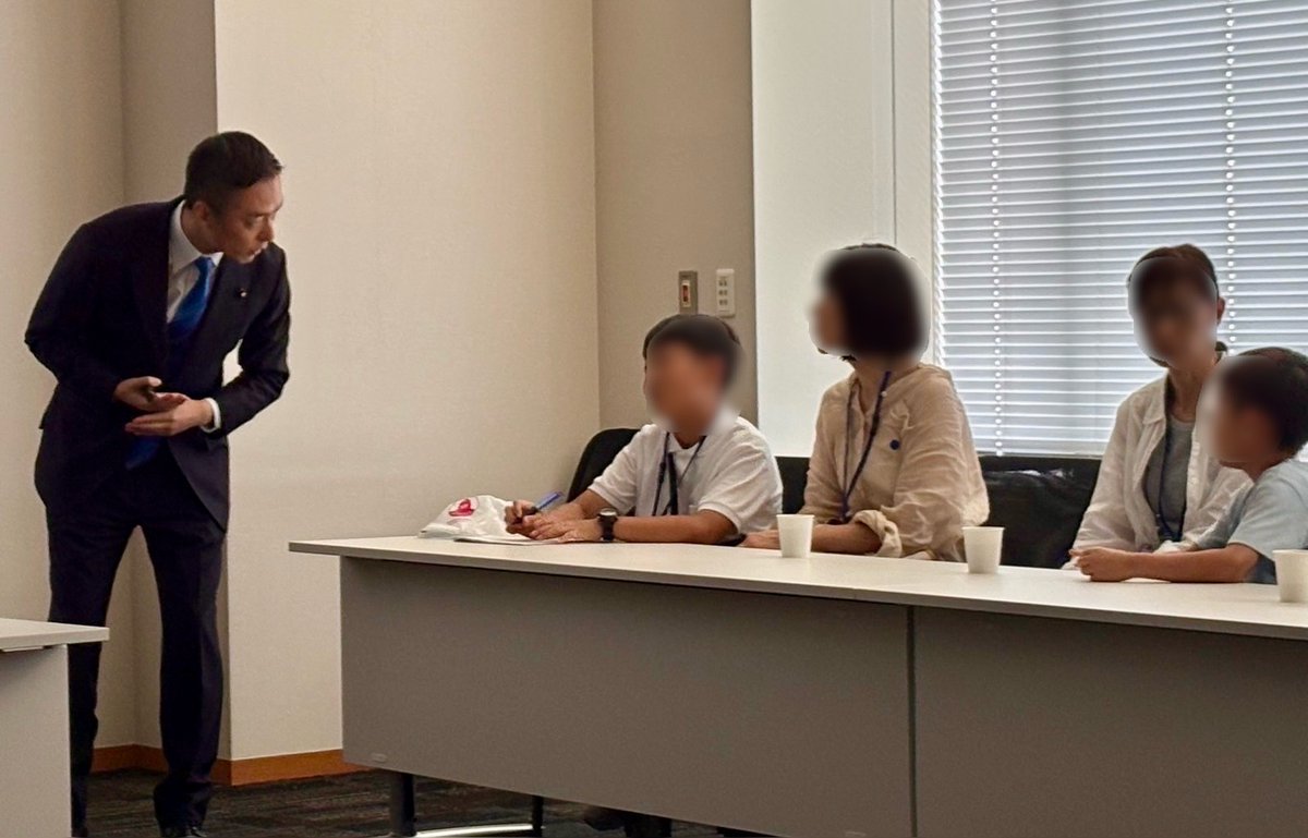 ＜夏の国会見学会スタート＞

先週２０日、参議院選挙が投開票されました。
与党は、大敗。
落選した方の中には、一緒に仕事をしてきた大変有能で誠実な方も含まれており、非常に残念な結果となりました。