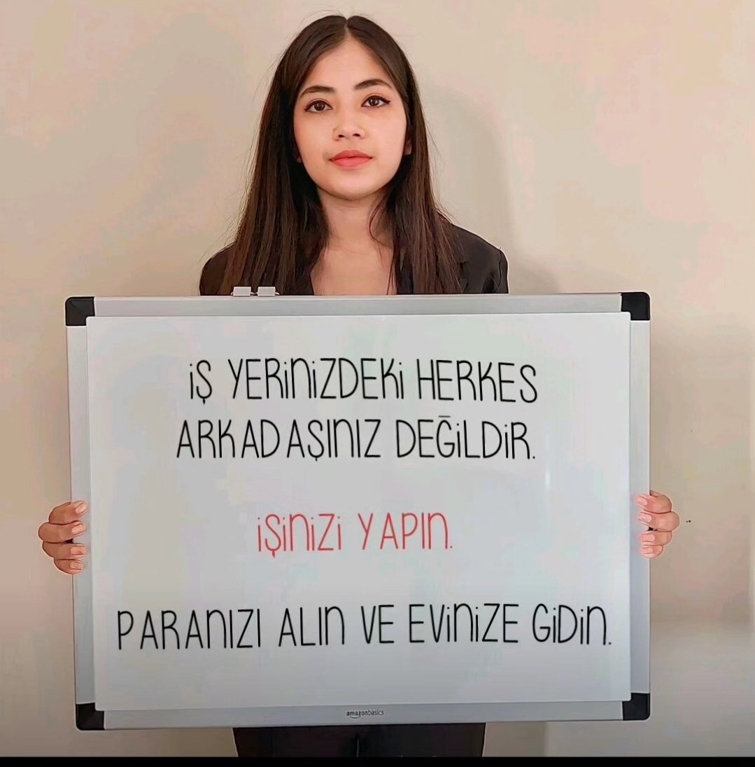 İşyerindeki herkes senin dostun değil. Herkes para kazanmak için orada. İşini yap, paranı al ve evine git. Özel hayatını kendine sakla.