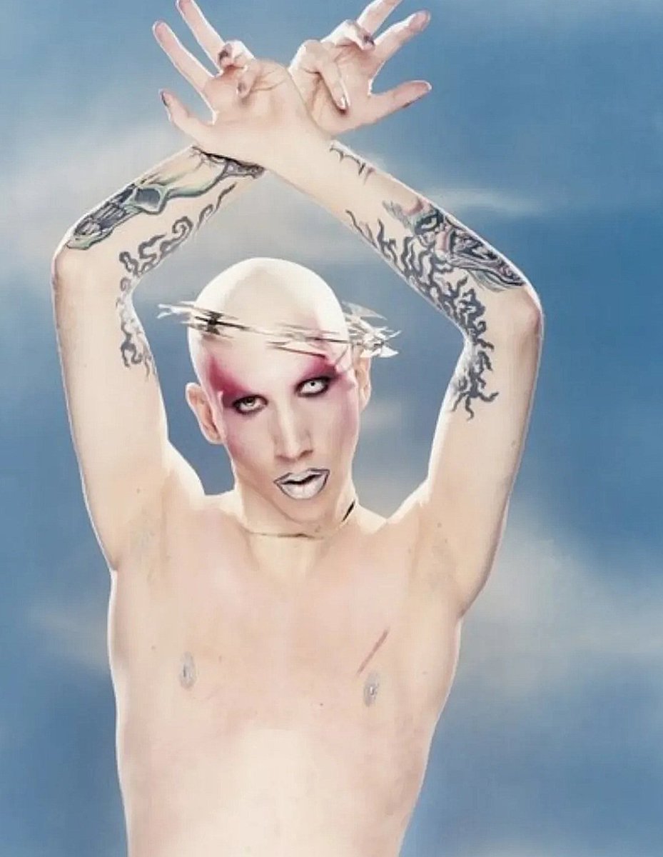 GerdaBarrel's tweet image. Feb 1, 1998 | Spin Magazine
📸 David LaChapelle