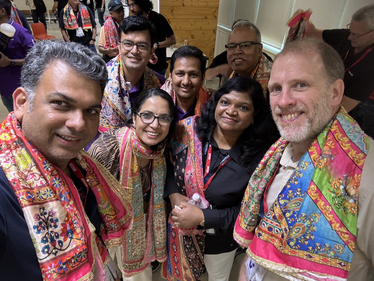 sandeshr's tweet image. Colors at #OCYatra2025 in #Gurugram #Oracle #Database #OracleCloud #AI #AIAgents #EnterpriseAI #DataArchitecture
@oracleugs @oracleace @OracleDevs @AIOUG