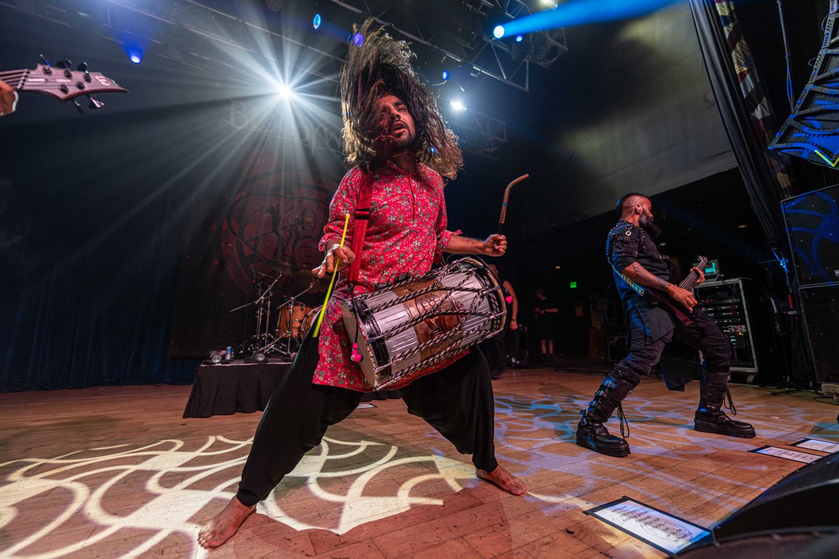 HOBSanDiego's tweet image. RECAP! July 24th
Bloodywood - Return of The Singh Tour W/ Ekoh, Ladrones, Lager Henry
📸: Charlie Cisneros @Deadeye.Charlie on IG
Download the full album with more fan photos here: livemu.sc/3J1QgnY
@Bloodywood2