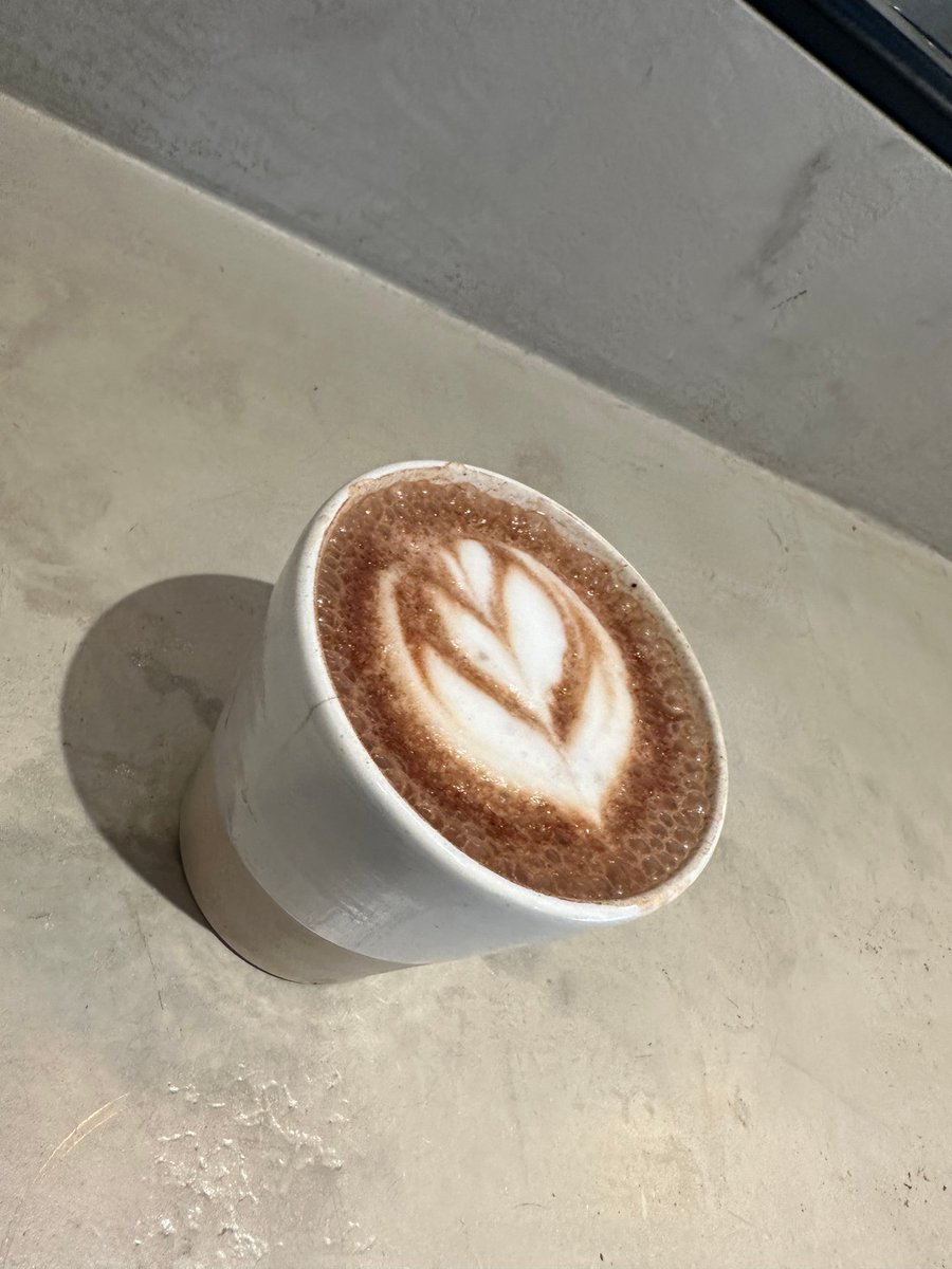 WolfysBar's tweet image. Kick off your day with the bold flavors of our Mocha 70%! Smooth coffee meets intense dark chocolate for a morning treat that fuels and delights. Perfect for those who like their mornings with a little extra kick! ☕🍫✨ wolfysbar.com/menu