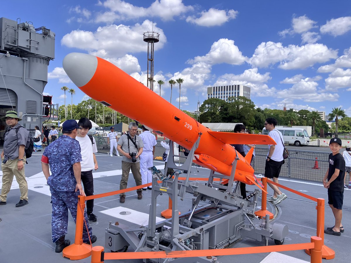 Chidori_SN's tweet image. くろべ見に行ってきました!えがった!
帰るとき地下鉄前の交差点で艦長が1人猛暑の中宣伝してて思わず二度見してしまった、どうか熱中症に気をつけて明日も頑張ってくだせぇ…