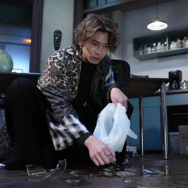 _Captain_Duck's tweet image. I don’t know how to feel about Rakia acting like a kicked puppy in front of Sachika but please be kind to him 💔