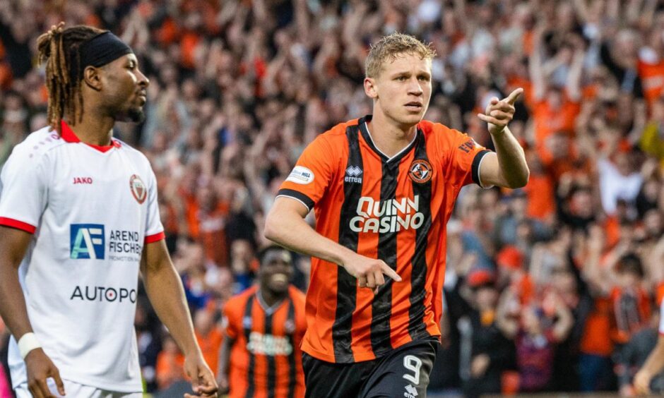 thecouriersport's tweet image. Zac Sapsford: Dundee United fan roar was loudest ever – I’m glad mum heard it dlvr.it/TM72j3