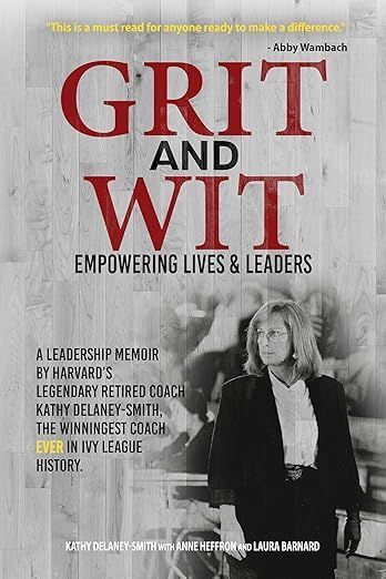 CoachesGreat's tweet image. 📚 Looking for some inspiration this weekend?
#Harvard basketball's Kathy Delaney-Smith recently joined us to speak about her new book, "Wit and Grit: Empowering Leaders and Lives".
Get the book today: amzn.asia/d/dAvu2AS 👈
Oh, and listen to the #podcast:
🎧 Apple…