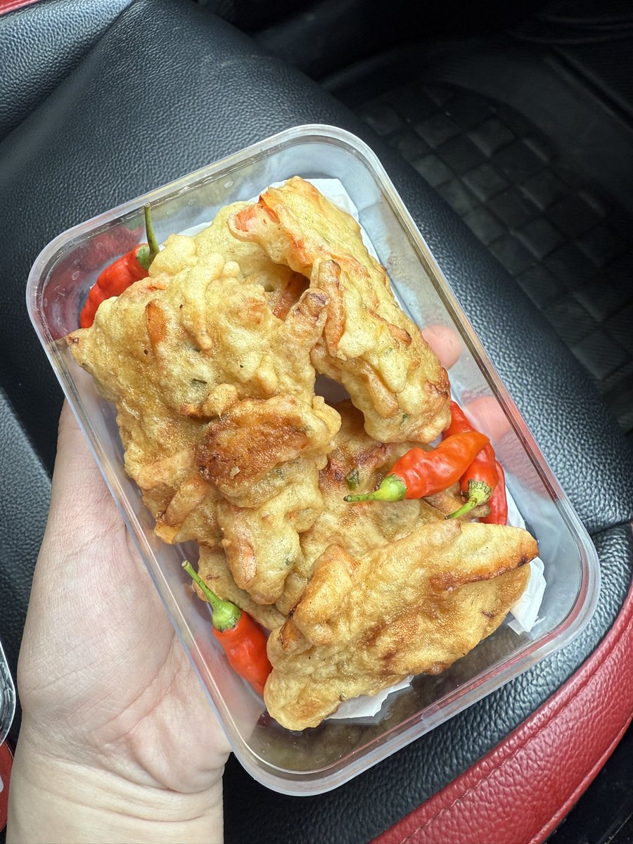 “Bun, Naira hari ini saya ajak renang, ini buat njenengan”🥹🥹🥹🥹🥹🥹🥹🥹🥹

Bisa bisanya 
Bisa 
🤲🏻🤲🏻🤲🏻🤲🏻🥹🥹🥹