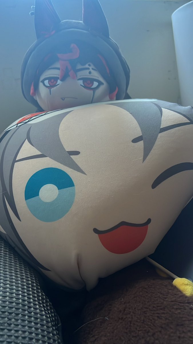 KieuPew's tweet image. Boo!