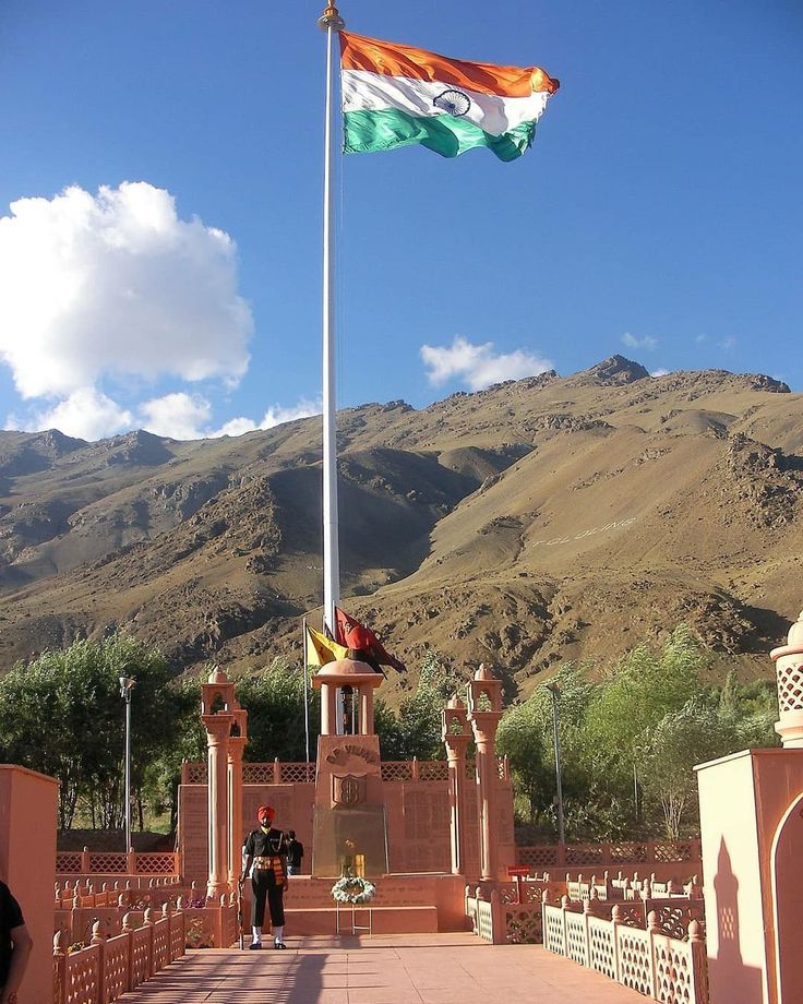 Heartfelt tribute to the valiant Warriors of the #KargilWar. Their valour echoes in every heartbeat of the nation. A big Salute to the Supreme Sacrifice.🫡 Greetings to all Bharatiyas on #KargilVijayDiwas2025 💐💐💐
JAI HIND!! JAI BHARAT!!🇮🇳🙏🇮🇳