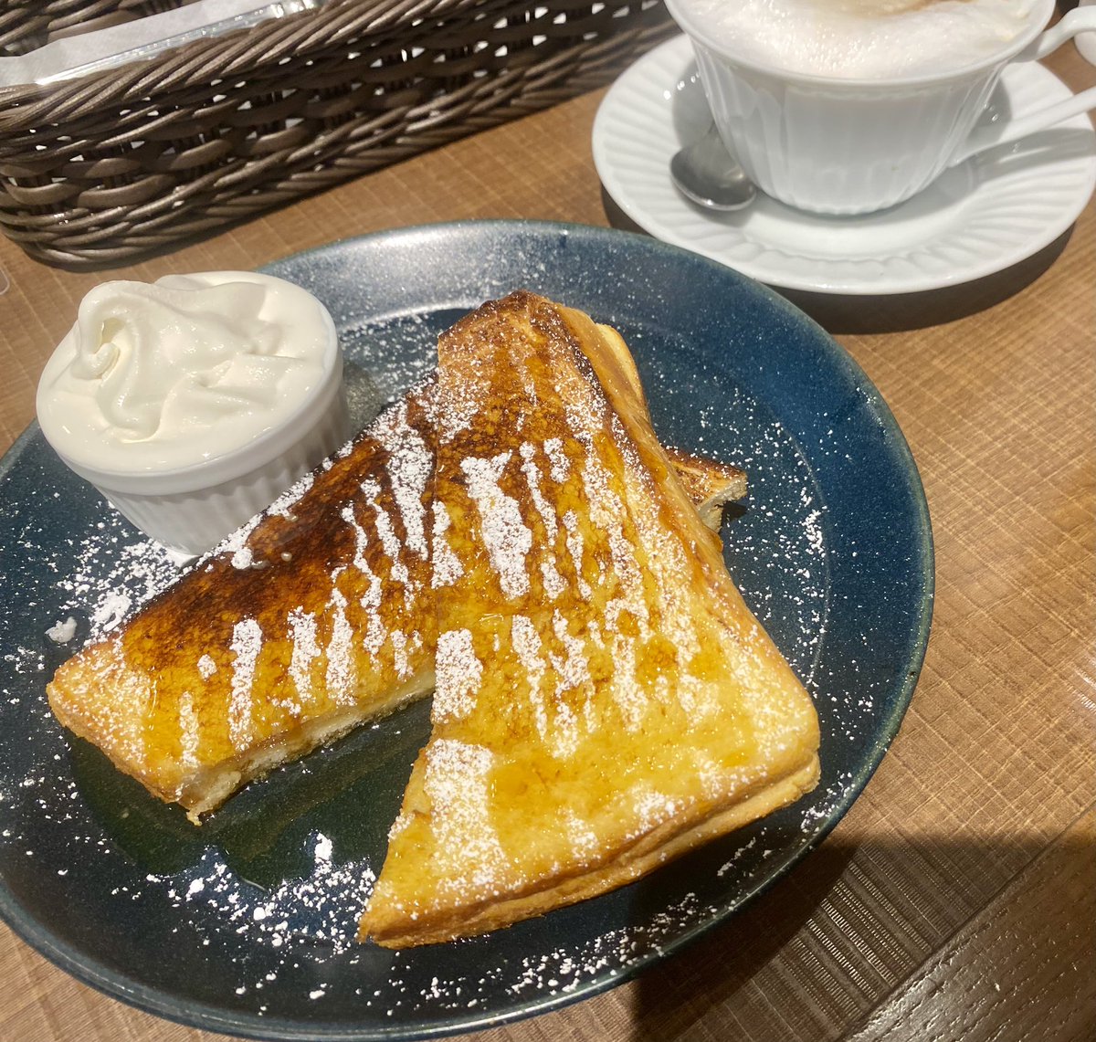 666nao999's tweet image. 生クリームじゃなくてソフトクリームだった！ありがたい！うまい‼️