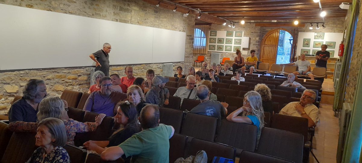 PDMAAragon's tweet image. Ayer, en Boltaña, charla + proyección de Movimiento por la Dignidad de la Montaña, @pirineodigno.