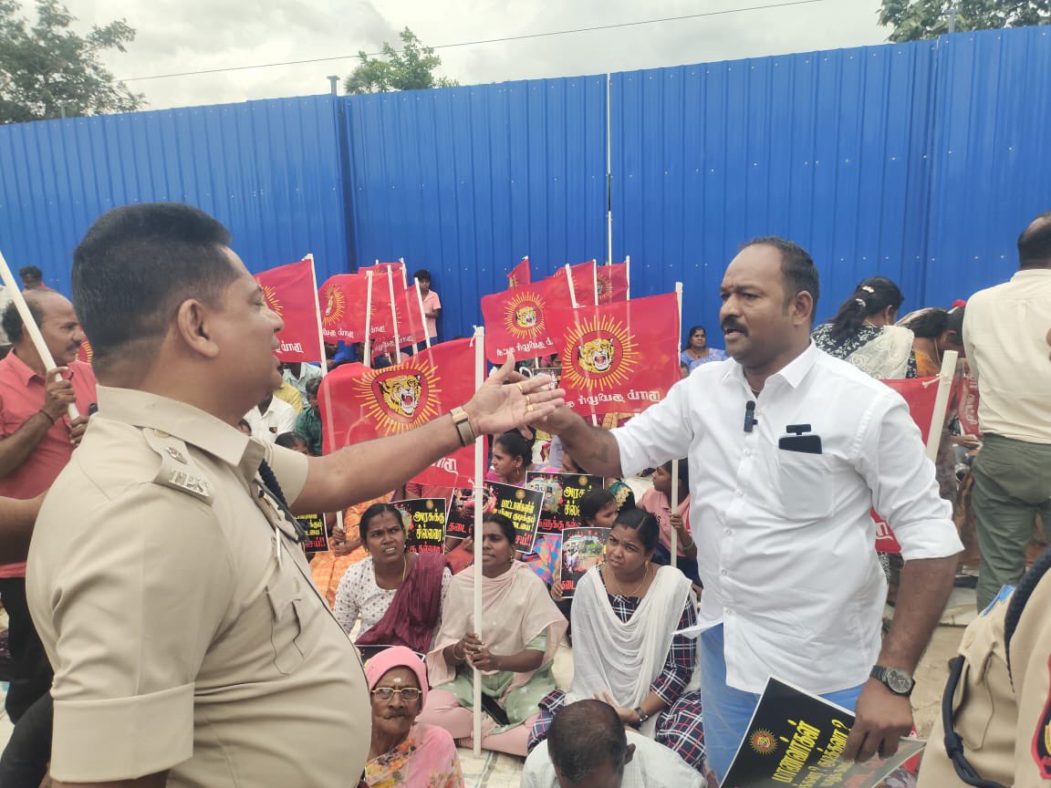 Saattaidurai's tweet image. தென்காசி மாவட்டம் பாவூர்சத்திரத்தில் மனமகிழ் மன்றம் என்ற பெயரில் பள்ளிக்கூடத்திற்கு அருகில் சாராய கடைகள் திறந்து மாணவர்களையும் குடிக்கு அடிமையாக்கும் சாராய கடையை மூட போராடிய நாம்தமிழர் கட்சியின் பொறுப்பாளர்களை கைது செய்யும் சாராய மாடல் காவல்துறை !
@Seeman4TN