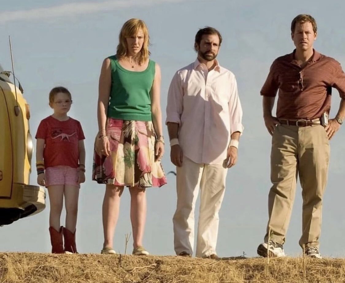 stephanecel's tweet image. Le 26 juillet 2006, il y a exactement 19 ans aujourd’hui, sortait sur les écrans américains LITTLE MISS SUNSHINE, incroyable petit film qui nous fait passer par toutes les émotions. Tendre et hilarant, sensible et irrésistible, euphorisant et bouleversant. Un vrai miracle…