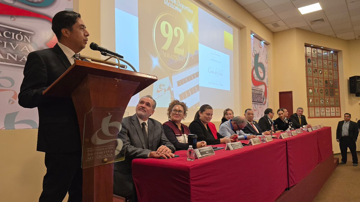 HectorAntonioMX's tweet image. A nombre del DG de @Tu_IMSS, Mtro. @zoerobledo, asistí a la Ceremonia por el 92º Aniv. de la @CODEMEOficialMX, encabezada por el Prof. Fco. Cabezas, Pdte. de la #CODEME, con la presencia de Dips.,federaciones y organizaciones deportivas de todo 🇲🇽.