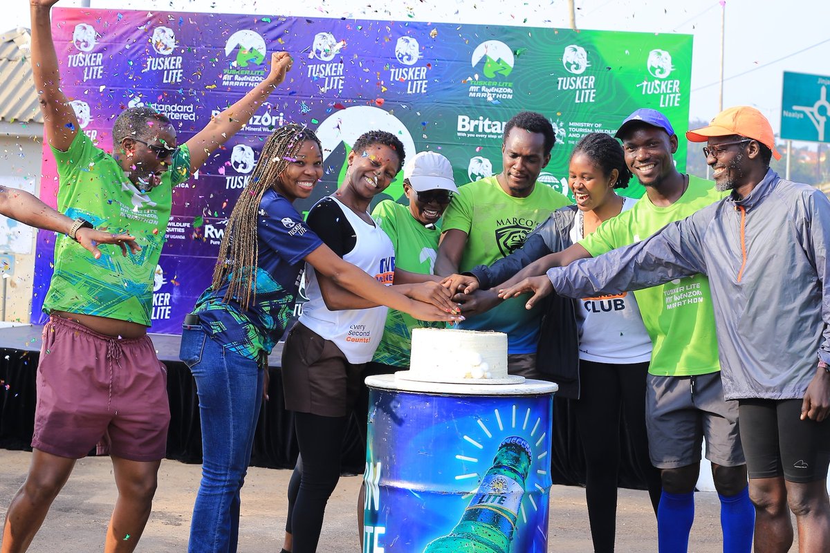 RwenzoriMarathn's tweet image. Started the day with a run before sunrise, then had cake and beer for breakfast. Thatβs balance! β
β
Shoutout to @gutsybunch and all the neighbours who showed up for the Naalya run this morning β Kasese energy is building! πππΏββοΈππΏββοΈποΈ
#TuskerLiteRwenzoriMarathon