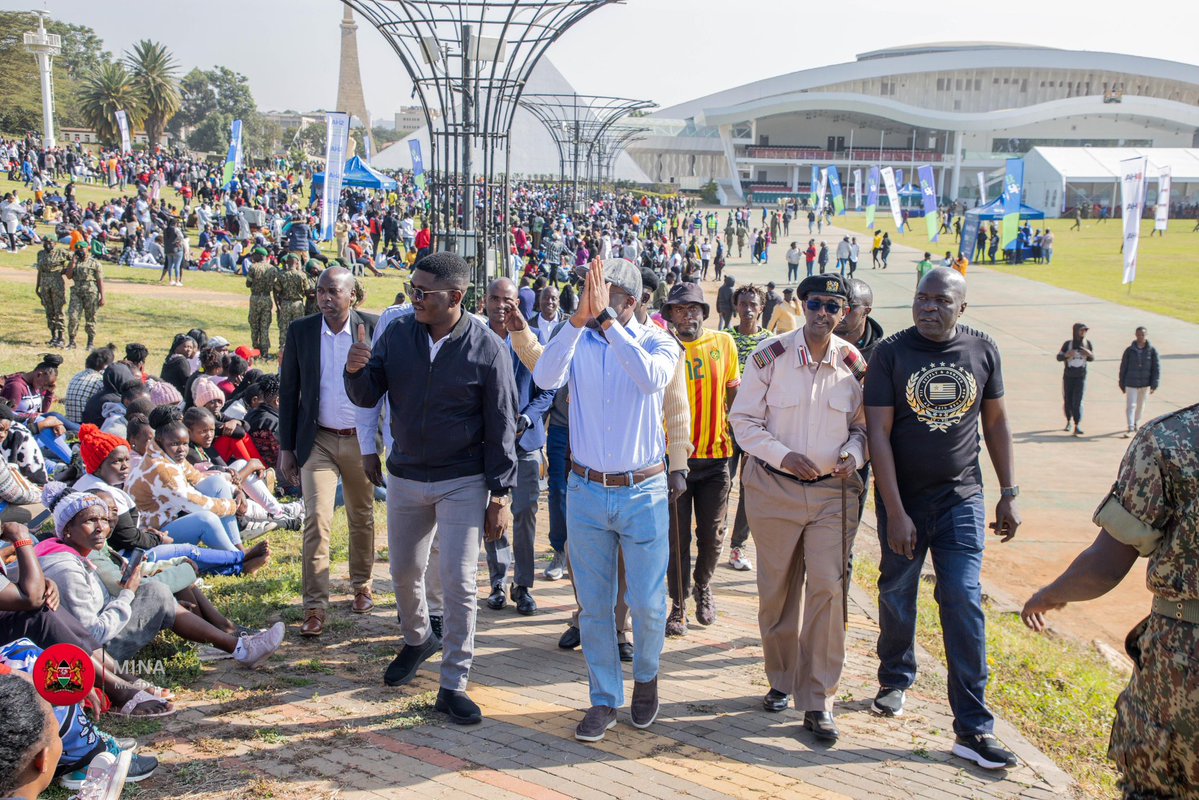 ray_omollo's tweet image. Officiated the induction of 25,000 youth into the transformative Climate WorX Programme, a flagship initiative championing environmental conservation through youth empowerment.
Building on the remarkable gains made in the restoration and clean-up of the Nairobi River Basin, we…