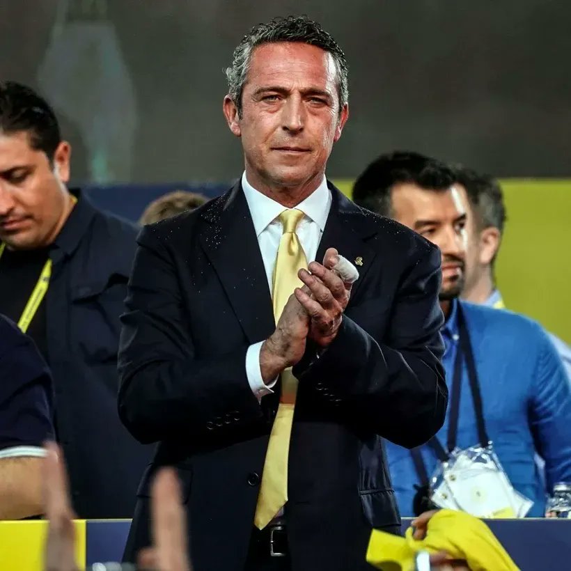 nexustransfer's tweet image. 🚨 Ali Koç: "Fenerbahçe'nin adı terör örgütü iltisaklı sponsorlarla anılsaydı başımıza neler gelirdi? Adliye koridorlarından çıkamazdık."
