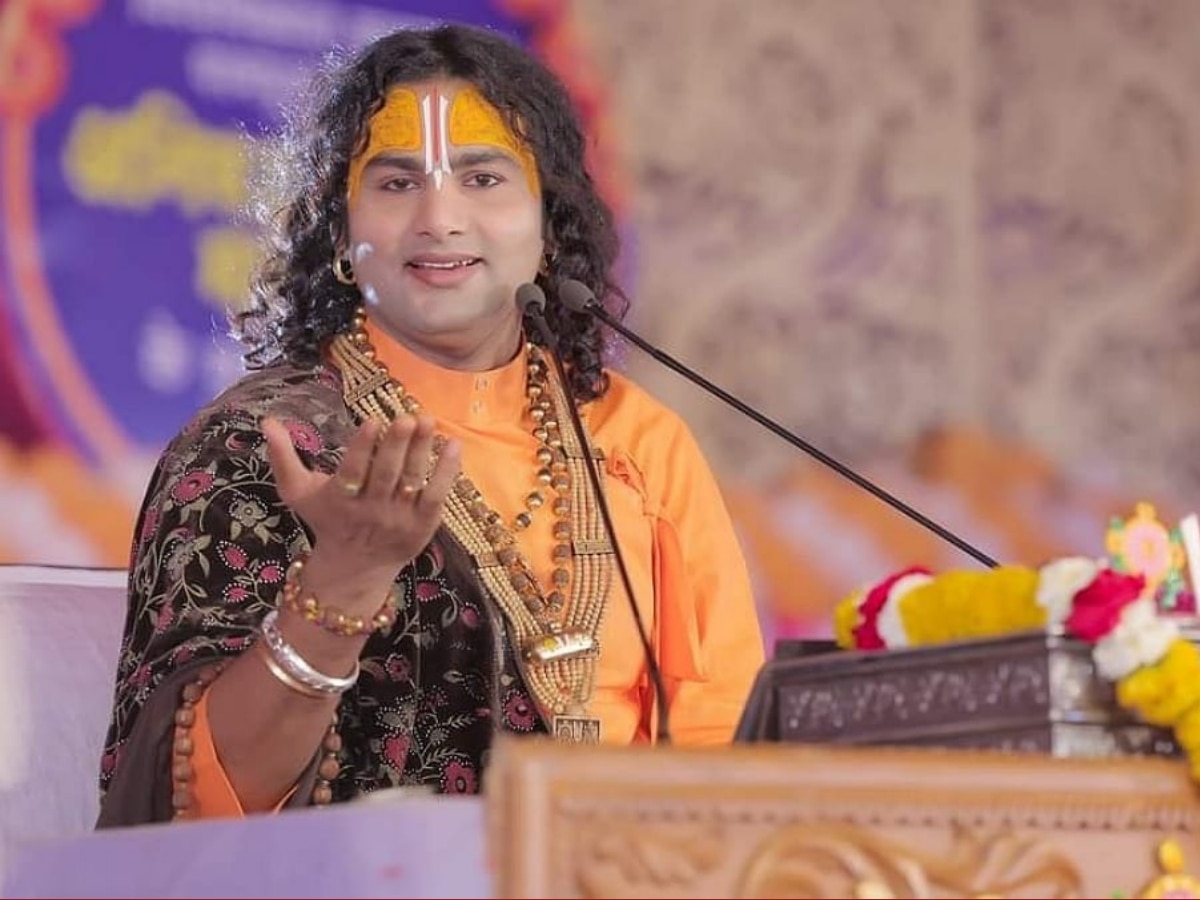 Anand Yadav (Sonu) (@yadavsonuanand) on Twitter photo ЁЯУв рд╣рдорд╛рд░реА рдмрд╣рди-рдмреЗрдЯрд┐рдпреЛрдВ рдХрд╛ рдЕрдкрдорд╛рди рдмрд░реНрджрд╛рд╢реНрдд рдирд╣реАрдВ!
рдЕрдирд┐рд░реБрджреНрдзрд╛рдЪрд╛рд░реНрдп рдХрд╛ рдпрд╣ рдмрдпрд╛рди рдХрд┐ "25 рд╕рд╛рд▓ рдХреА рд▓рдбрд╝рдХреА 4 рдЬрдЧрд╣ рдореБрдВрд╣ рдорд╛рд░ рдЪреБрдХреА рд╣реЛрддреА рд╣реИ" рди рд╕рд┐рд░реНрдл рд╢рд░реНрдордирд╛рдХ рд╣реИ, рдмрд▓реНрдХрд┐ рд╣рд░ рдЙрд╕ рд▓рдбрд╝рдХреА, рдмрд╣рди рдФрд░ рдмреЗрдЯреА рдХрд╛ рдЕрдкрдорд╛рди рд╣реИ рдЬреЛ рдЕрдкрдиреЗ рднрд╡рд┐рд╖реНрдп рдФрд░ рд╢рд┐рдХреНрд╖рд╛ рдХреЗ рд▓рд┐рдП рд╕рдВрдШрд░реНрд╖ рдХрд░ рд░рд╣реА рд╣реИред
ЁЯСЙ рдЗрд╕ рджреЗрд╢ рдХреА рдмреЗрдЯрд┐рдпрд╛рдБ 25 рдХреА рдЙрдореНрд░ рдореЗрдВ рдкрдврд╝рд╛рдИ рдХрд░ ЁЯУв рд╣рдорд╛рд░реА рдмрд╣рди-рдмреЗрдЯрд┐рдпреЛрдВ рдХрд╛ рдЕрдкрдорд╛рди рдмрд░реНрджрд╛рд╢реНрдд рдирд╣реАрдВ!
рдЕрдирд┐рд░реБрджреНрдзрд╛рдЪрд╛рд░реНрдп рдХрд╛ рдпрд╣ рдмрдпрд╛рди рдХрд┐ "25 рд╕рд╛рд▓ рдХреА рд▓рдбрд╝рдХреА 4 рдЬрдЧрд╣ рдореБрдВрд╣ рдорд╛рд░ рдЪреБрдХреА рд╣реЛрддреА рд╣реИ" рди рд╕рд┐рд░реНрдл рд╢рд░реНрдордирд╛рдХ рд╣реИ, рдмрд▓реНрдХрд┐ рд╣рд░ рдЙрд╕ рд▓рдбрд╝рдХреА, рдмрд╣рди рдФрд░ рдмреЗрдЯреА рдХрд╛ рдЕрдкрдорд╛рди рд╣реИ рдЬреЛ рдЕрдкрдиреЗ рднрд╡рд┐рд╖реНрдп рдФрд░ рд╢рд┐рдХреНрд╖рд╛ рдХреЗ рд▓рд┐рдП рд╕рдВрдШрд░реНрд╖ рдХрд░ рд░рд╣реА рд╣реИред
ЁЯСЙ рдЗрд╕ рджреЗрд╢ рдХреА рдмреЗрдЯрд┐рдпрд╛рдБ 25 рдХреА рдЙрдореНрд░ рдореЗрдВ рдкрдврд╝рд╛рдИ рдХрд░