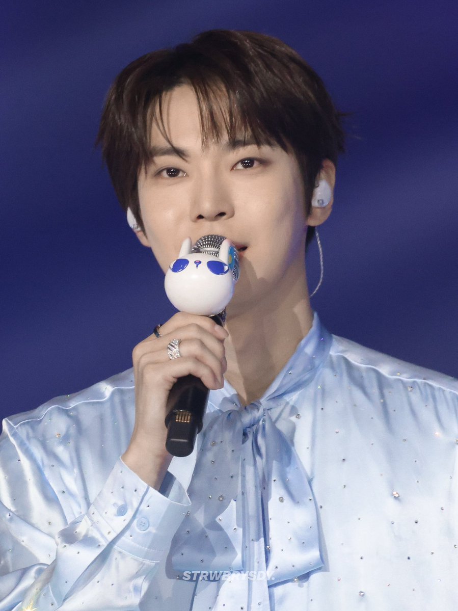 STRWBRYSDY's tweet image. 250726 SBS 가요대전 2025
MC DO0
#도영 #DOYOUNG #ドヨン
#NCT #엔시티