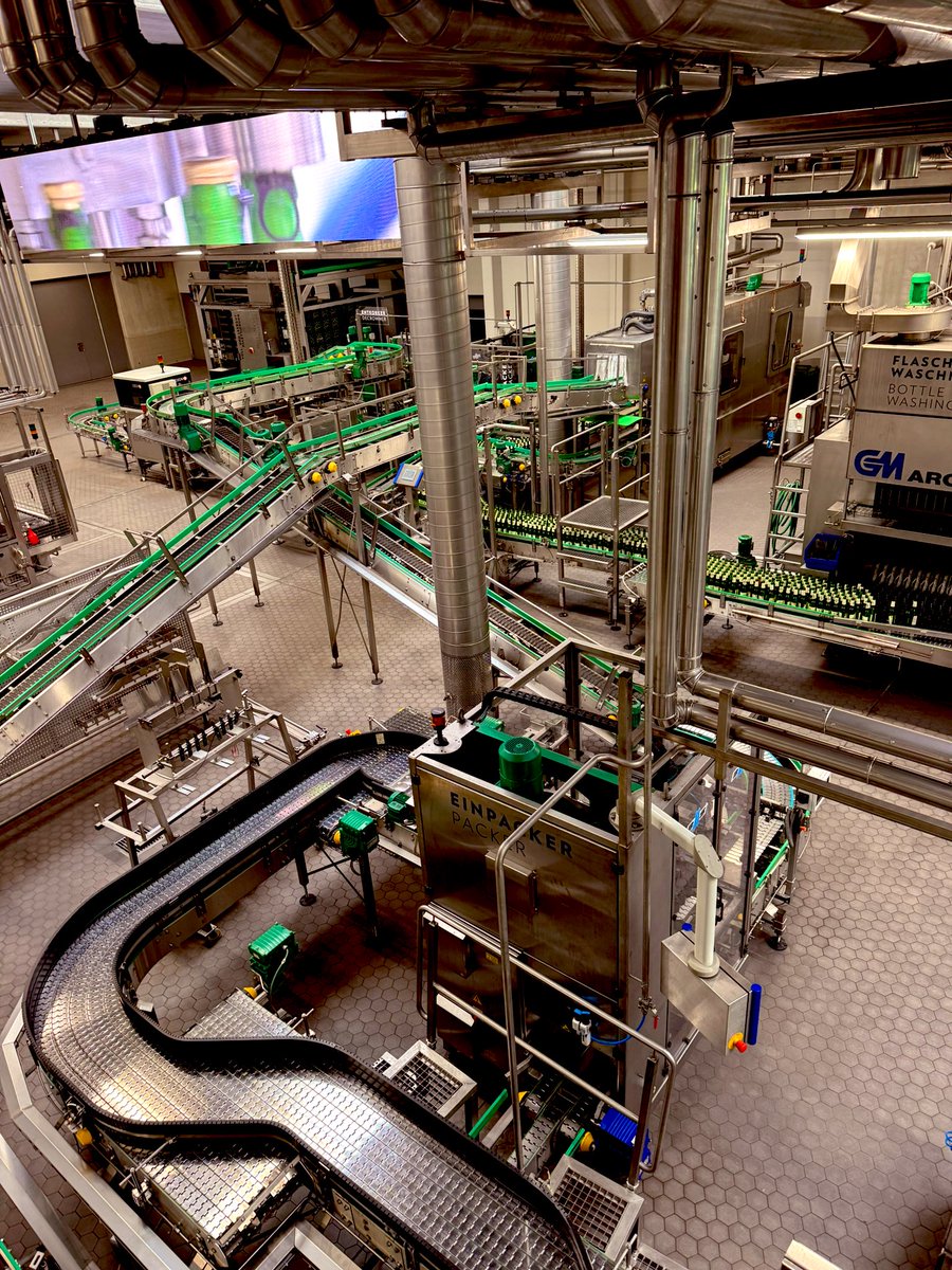 erikaleetv's tweet image. went to a beer museum today to learn how one of the oldest human produced drinks is made 🍻