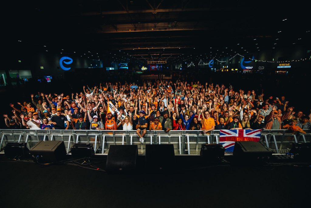 We love you, Papaya fam. 🥹🧡

#LondonEPrix