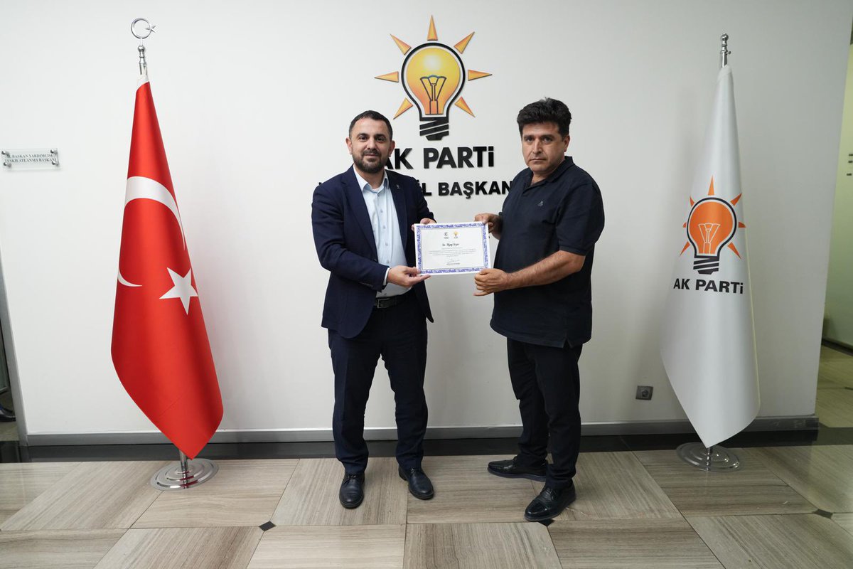 “Her Mahallesiyle, Her Hikayesiyle İstanbul”

Teşkilat kadrolarımızı güçlendirmeye devam ediyoruz.

Eyüpsultan İlçemizde

📍 Rami Cuma Mahallesi Erdoğan Kılıç’a
📍Rami Yeni Mahallesi Hüsnü Özkan’a
📍5. Levent Mahallesi Sevda Ocaklı’ya
📍Silahtarağa Mahallesi Uzay Sezer’a

emanet