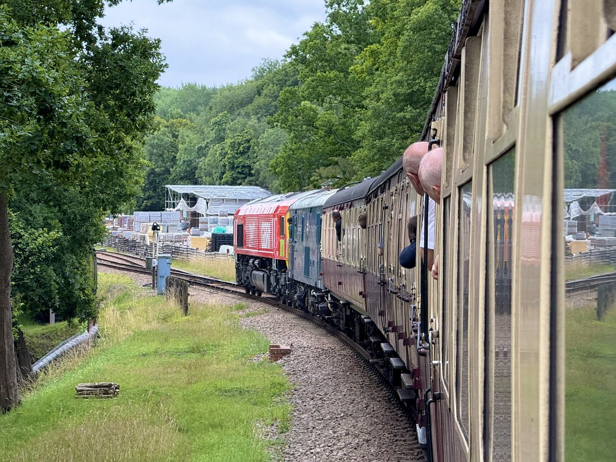 Off down to Horsted Keynes today on the Bluebell Railway, to see the inspiration train! Heading there behind none other than 66710!