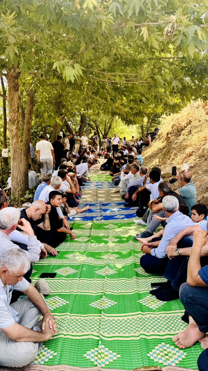 Diyarbakır’ın Çermik ilçesine bağlı Sinek Çayı’nda konuşan HÜDA PAR Milletvekili Faruk Dinç: 

“Birileri gençlerimizi elimizden alıyor, ailelerimizi dağıtmak istiyor. Bunlara karşı hem gençlerimizi hem de ailelerimizi korumamız gerekiyor.”