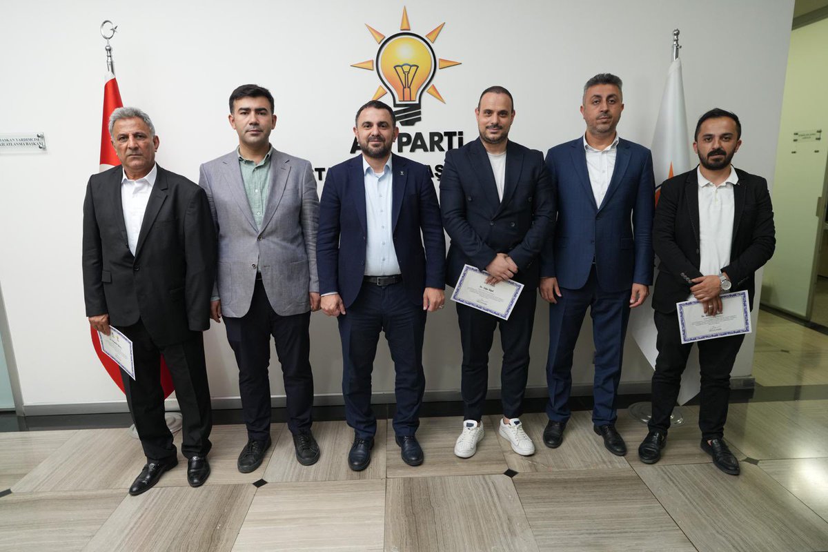 “Her Mahallesiyle, Her Hikayesiyle İstanbul”

Teşkilat kadrolarımızı güçlendirmeye devam ediyoruz.

Gaziosmanpaşa İlçemizde

📍 Fevziçakmak Mahallesi Hayrettin Yılmaz’a
📍Barbaros Hayrettin Paşa Mahallesi Sadettin Akarsu’ya
📍Merkez Mahallesi Tolga İstipli’ye
emanet
Bugüne kadar