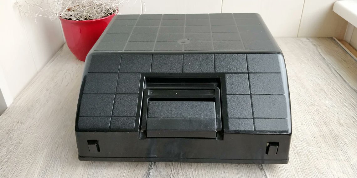 IGOR2691's tweet image. #Lyubava #Soviet #Typewriter. #USSR Typewriter. #QWERTY keys. #mechanical Portable Typewriter. #Working #Manual #Typewriter. #Vintage #Office #Steampunk #OfficeDecor #steampunkstyle #Decor #Stylish #officedesign #Rare #Collectible etsy.me/2nxNFZm