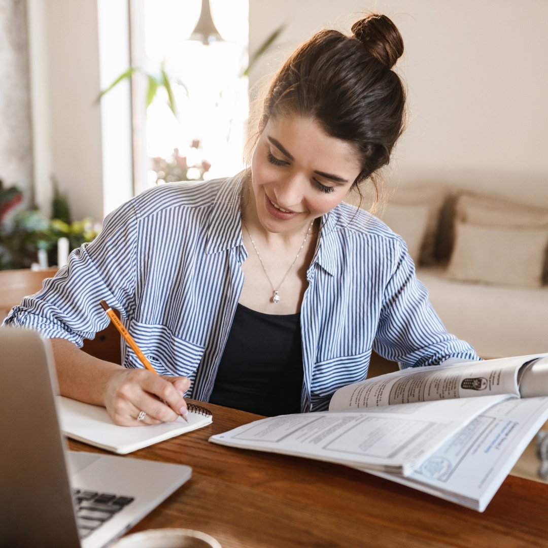 fg_ull's tweet image. ✨ ¡Descubre nuevas oportunidades de aprendizaje! 🎓📚 Explora el boletín de estas semanas de la #FGULL con cursos, seminarios y talleres para mejorar tus habilidades. ¡Inscríbete ahora! 👇
sede.fg.ull.es/es/boletin/ofe…