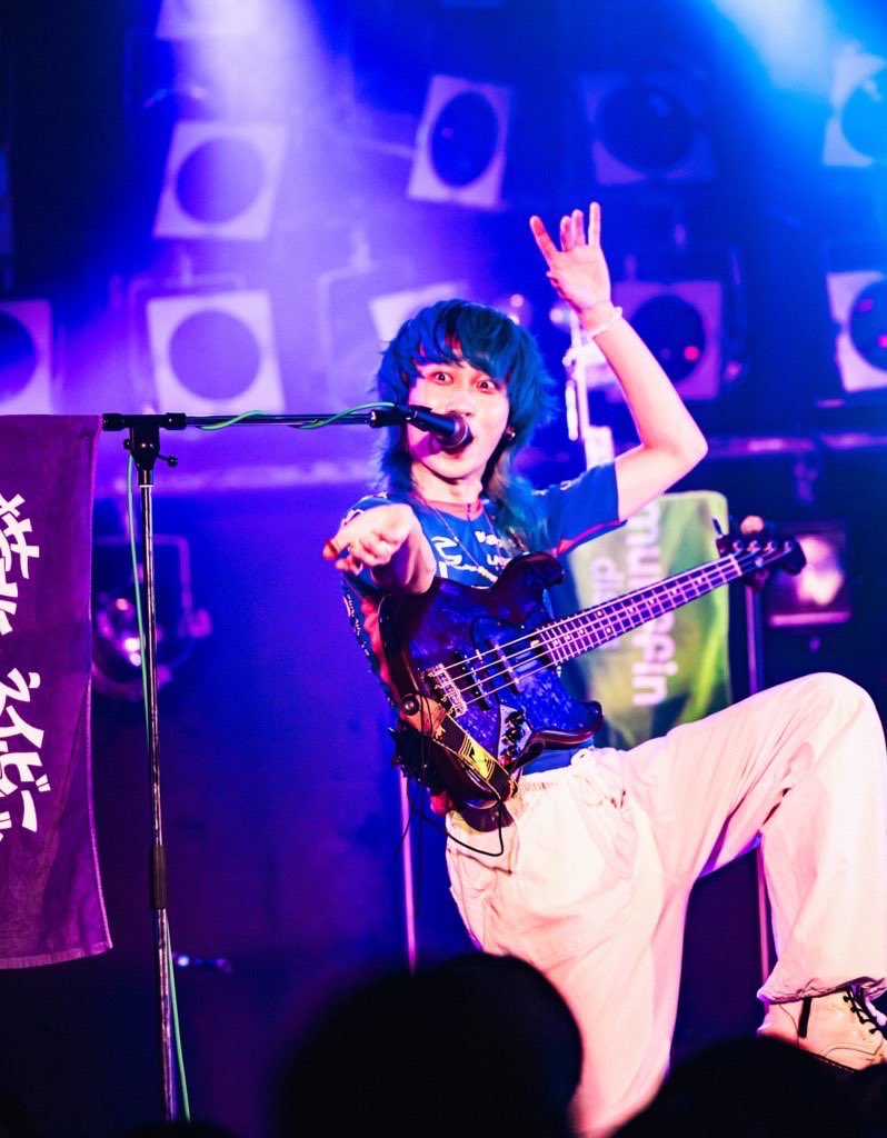 猫背のネイビーセゾン pre. ONEMAN LIVE TOUR 2025 【 究☆極☆体 NEOS