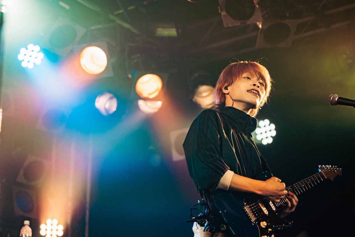 猫背のネイビーセゾン pre. ONEMAN LIVE TOUR 2025 【 究☆極☆体 NEOS