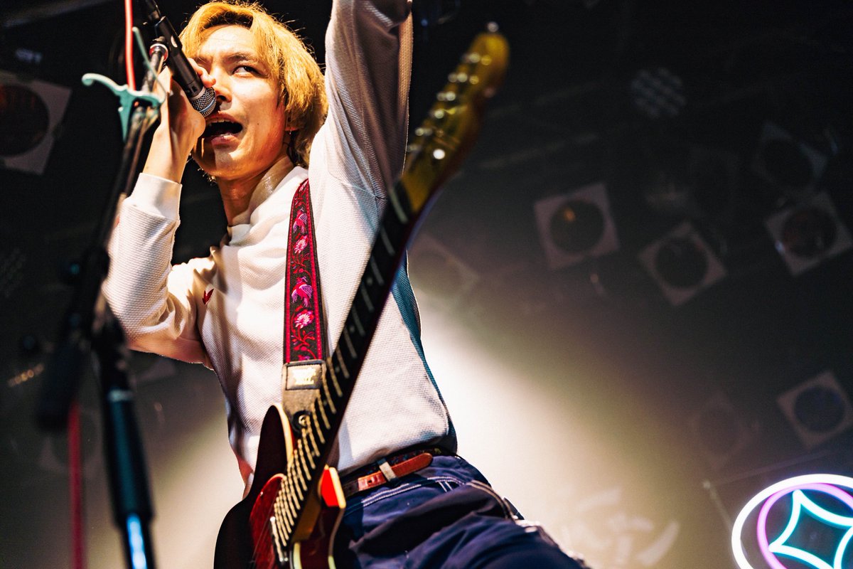 猫背のネイビーセゾン pre. ONEMAN LIVE TOUR 2025 【 究☆極☆体 NEOS